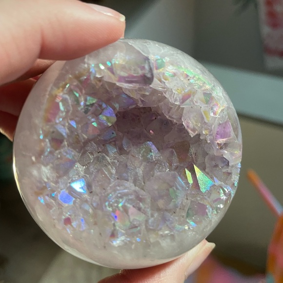 Aura amethyst agate sphere - Picture 5 of 16
